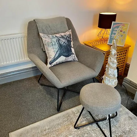 Entire Holiday Home In Blackpool With Free Parking And A Private Patio Garden Exterior photo