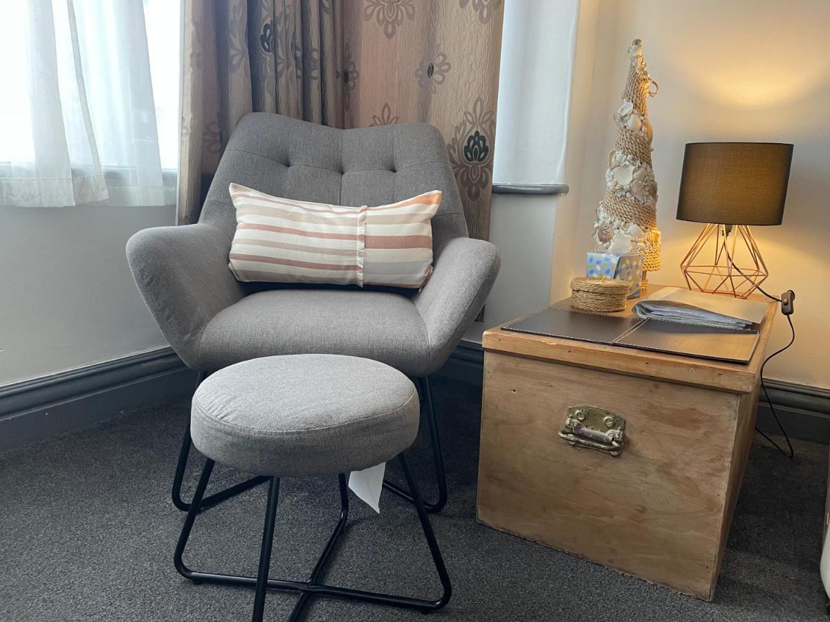 Ferienhaus Entire In With Free Parking And A Private Patio Garden *