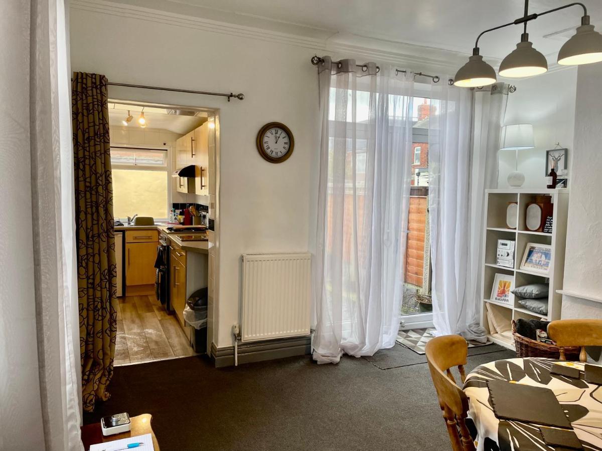 Ferienhaus Entire In With Free Parking And A Private Patio Garden Blackpool